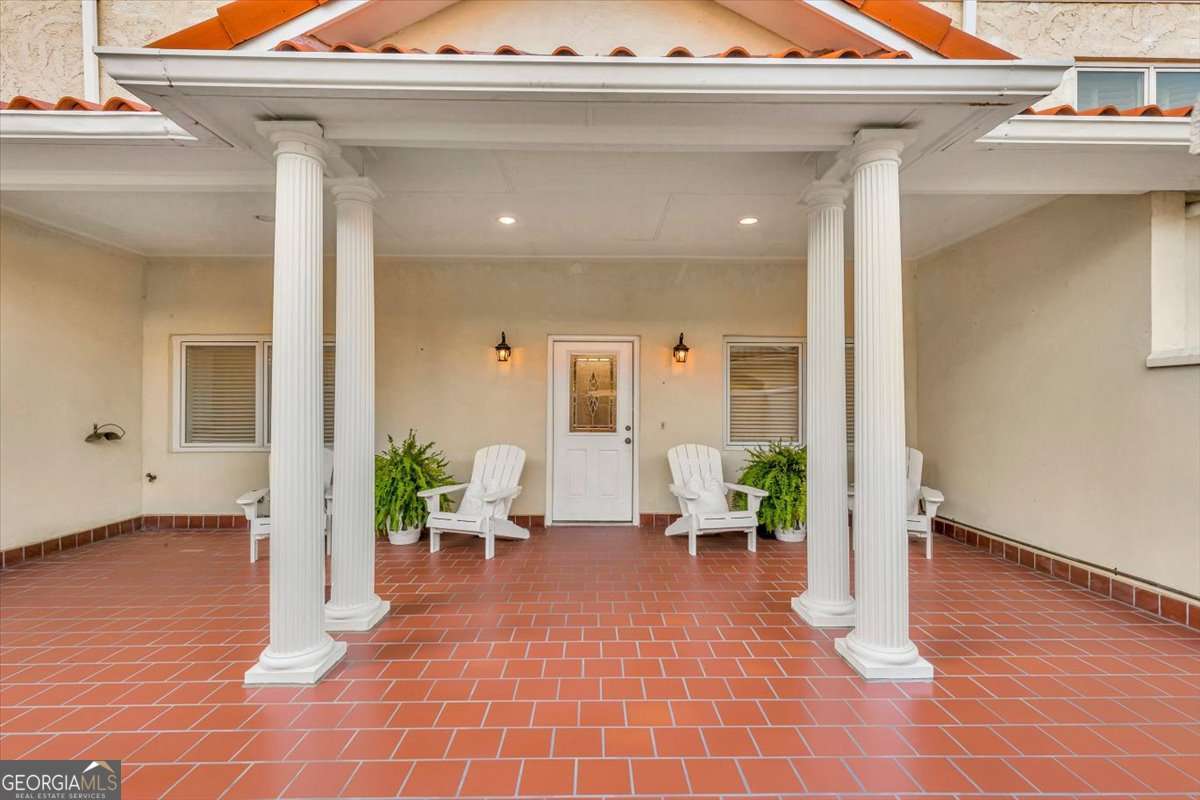 3 bedroom, 3 bathroom, 1,998 sq ft townhouse for sale at 700 Wilmington Island Road T2, Savannah, GA 31410 — photo 3
