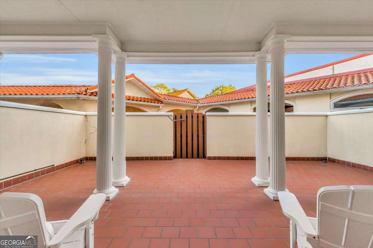 3 bedroom, 3 bathroom, 1,998 sq ft townhouse for sale at 700 Wilmington Island Road T2, Savannah, GA 31410 — photo 5