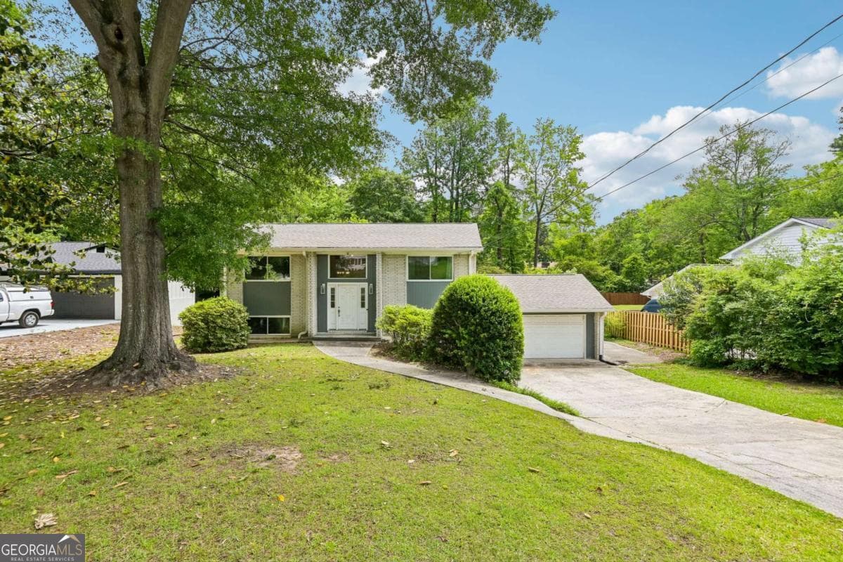 4 bedroom, 2.5 bathroom, 1,813 sq ft single family residence sold at 3825 Leander Court, Tucker, GA 30084