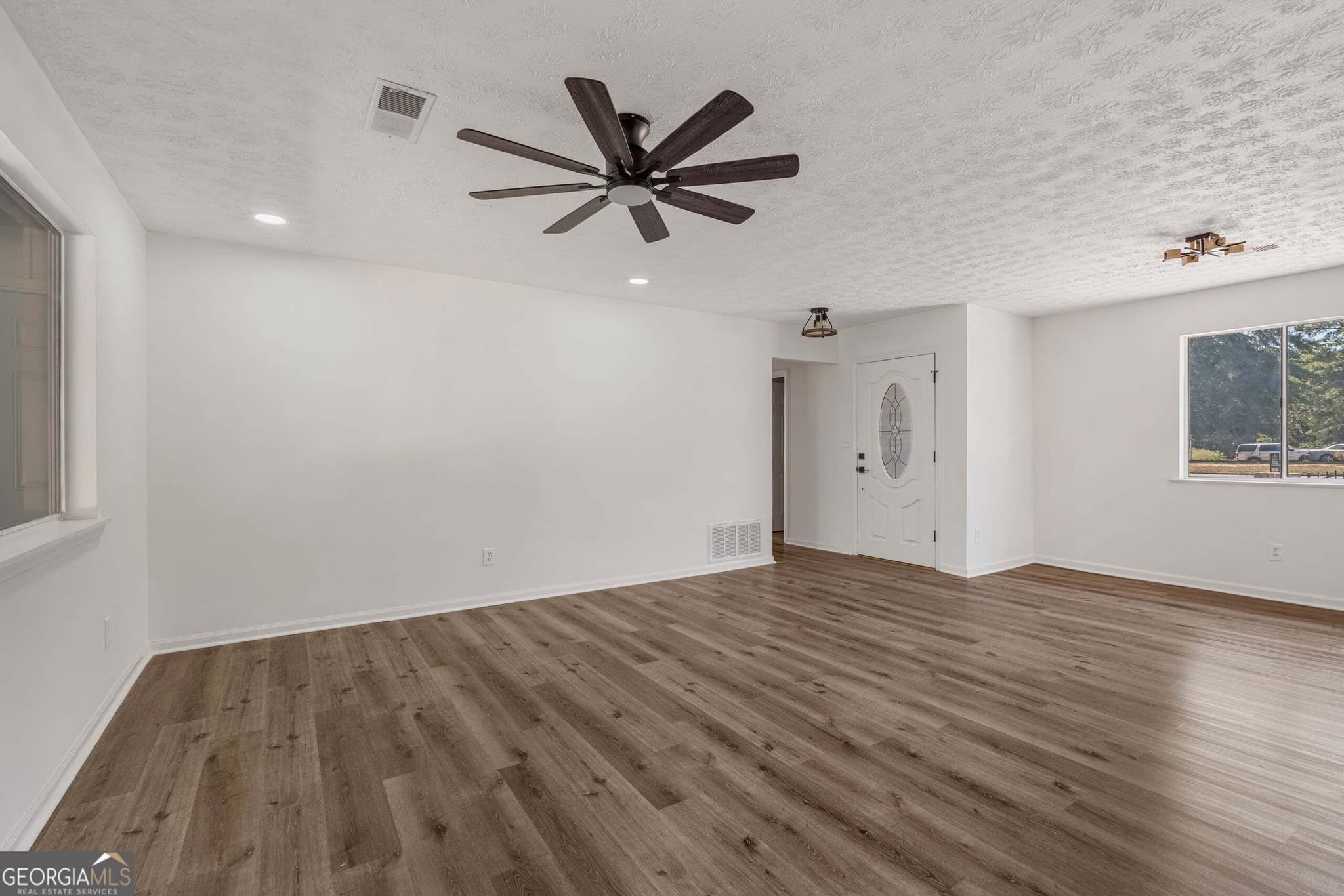 3 bedroom, 2 bathroom, 1,980 sq ft single family residence for sale at 6130 BRITTANY Court, Columbus, GA 31909 — photo 7