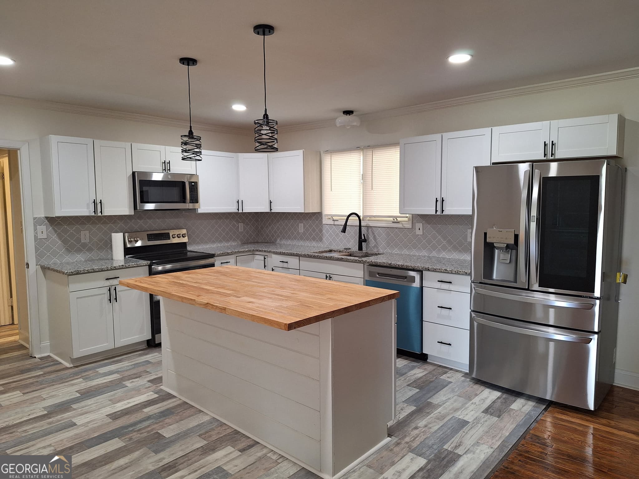 4 bedroom, 2.5 bathroom, 3,004 sq ft single family residence for sale at 3145 Pasadena Drive, Macon, GA 31211 — photo 9