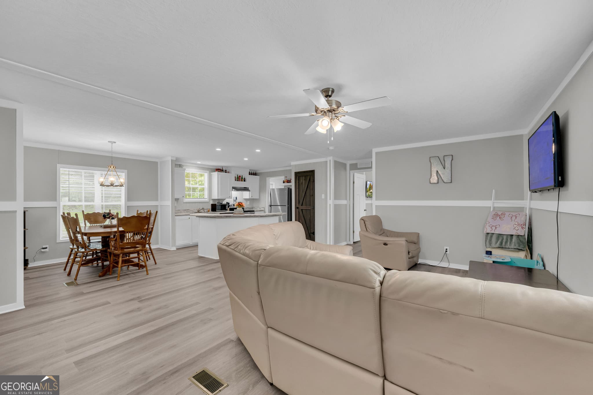 3 bedroom, 2 bathroom, 1,568 sq ft manufactured home,single family residence for sale at 818 N Holcomb Drive, Martin, GA 30557 — photo 4