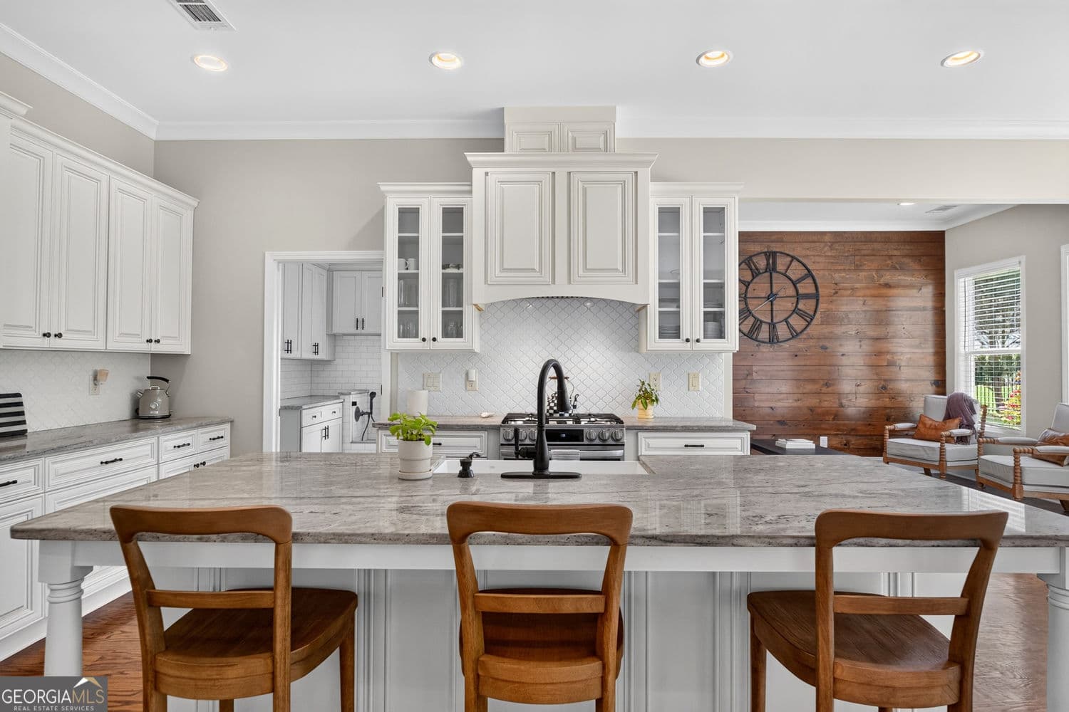 5 bedroom, 3.5 bathroom, 3,340 sq ft single family residence for sale at 845 Walnut River Trail, Hoschton, GA 30548 — photo 9