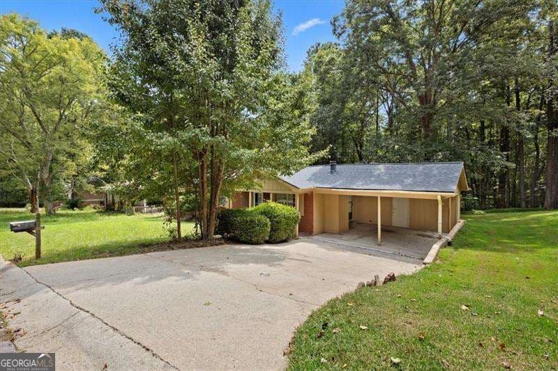 3 bedroom, 2 bathroom single family residence for rent at 3065 Tara Woods Drive, Douglasville, GA 30135 for $1,625 a month — photo 3