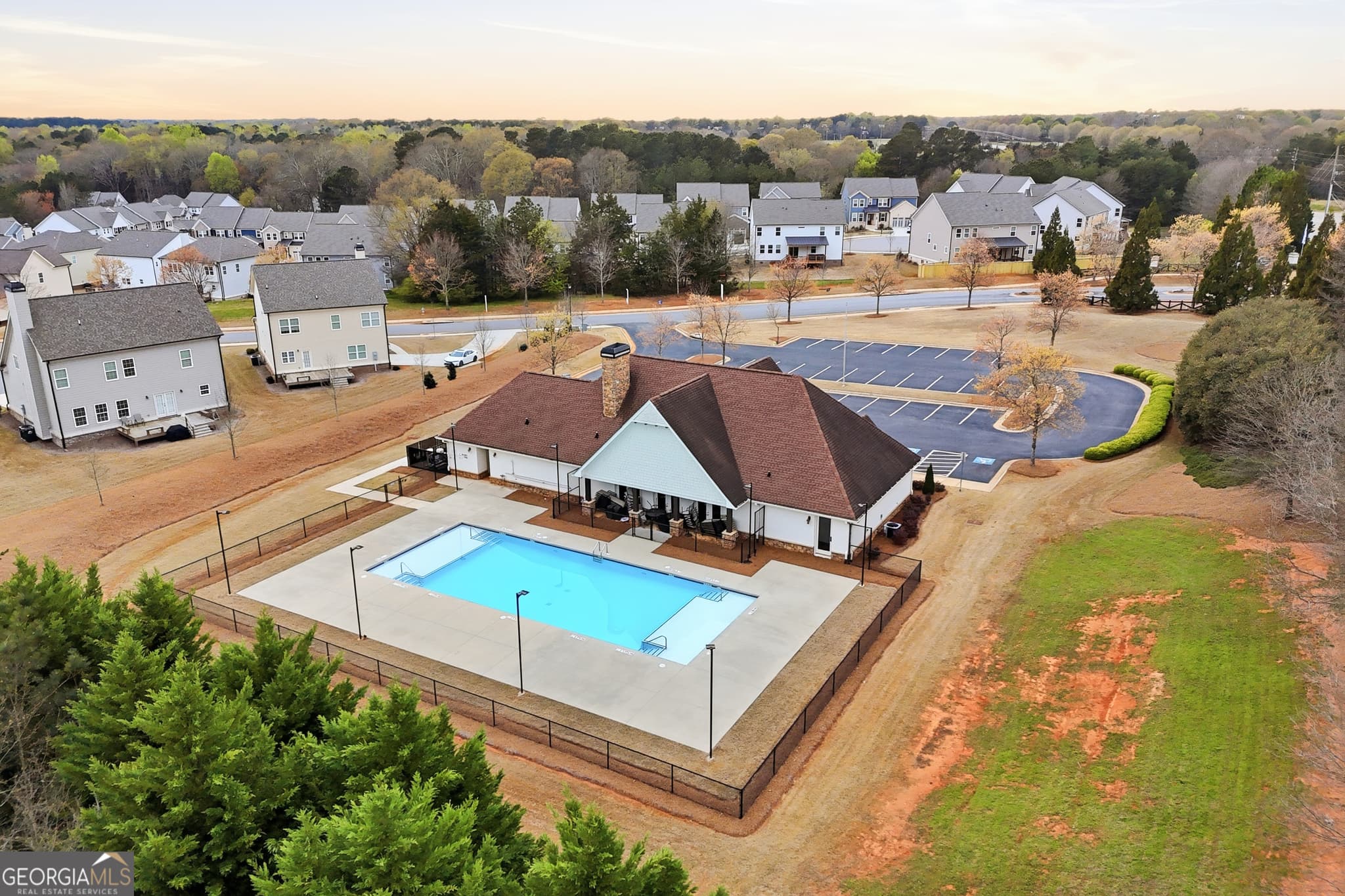 5 bedroom, 3.5 bathroom, 3,696 sq ft single family residence for sale at 1810 Willow Creek Drive, Watkinsville, GA 30677 — photo 10