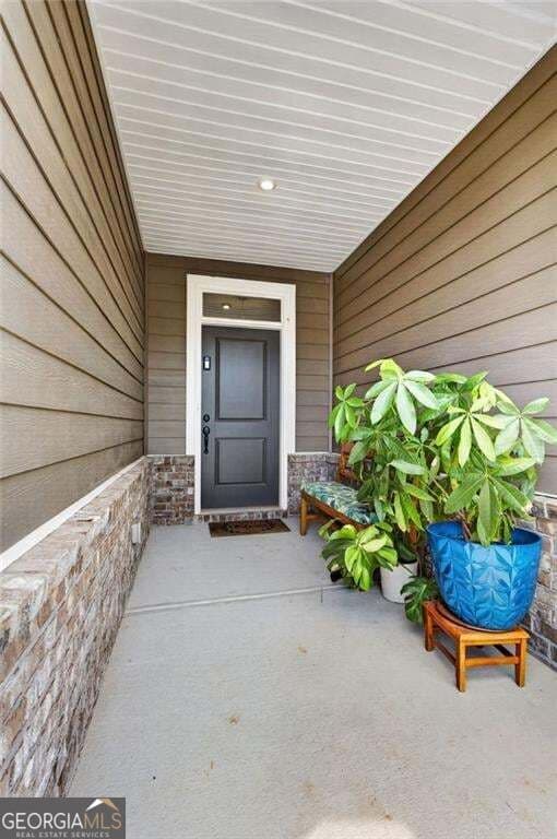 3 bedroom, 2 bathroom, 2,114 sq ft single family residence for sale at 1173 Burlington Court, Mcdonough, GA 30253 — photo 3