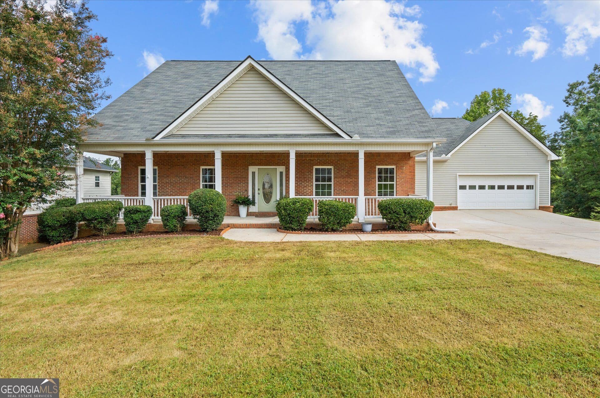 4 bedroom, 3.5 bathroom, 3,200 sq ft single family residence for sale at 120 Camilla Drive, Carrollton, GA 30116 — photo 1 of 58