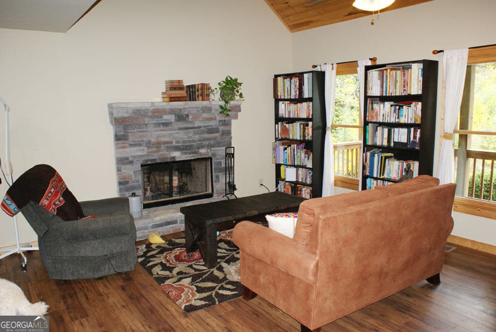 2 bedroom, 2.5 bathroom, 1,565 sq ft cabin,single family residence for sale at 34 Matthew Court, Dahlonega, GA 30533 — photo 7