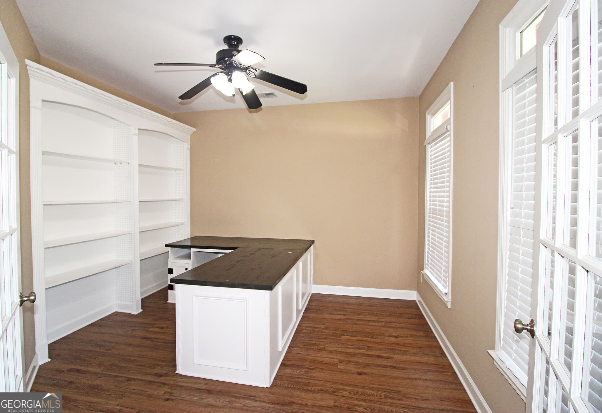 5 bedroom, 3.5 bathroom, 3,802 sq ft single family residence for sale at 20 Brownthrasher Run, Oxford, GA 30054 — photo 7