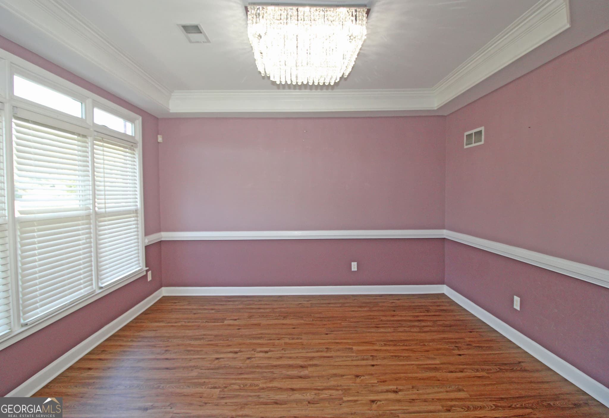 5 bedroom, 3.5 bathroom, 3,802 sq ft single family residence for sale at 20 Brownthrasher Run, Oxford, GA 30054 — photo 8