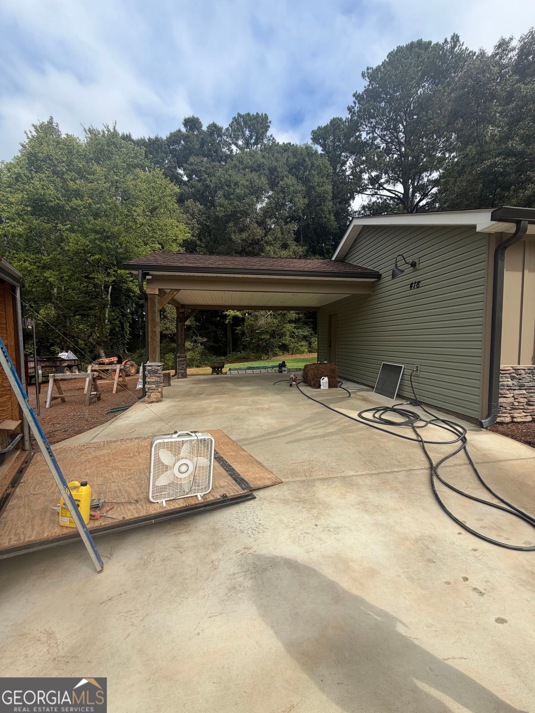 2 bedroom, 2 bathroom, 900 sq ft single family residence for sale at 416 Robin Hood Road, Rome, GA 30161 — photo 3