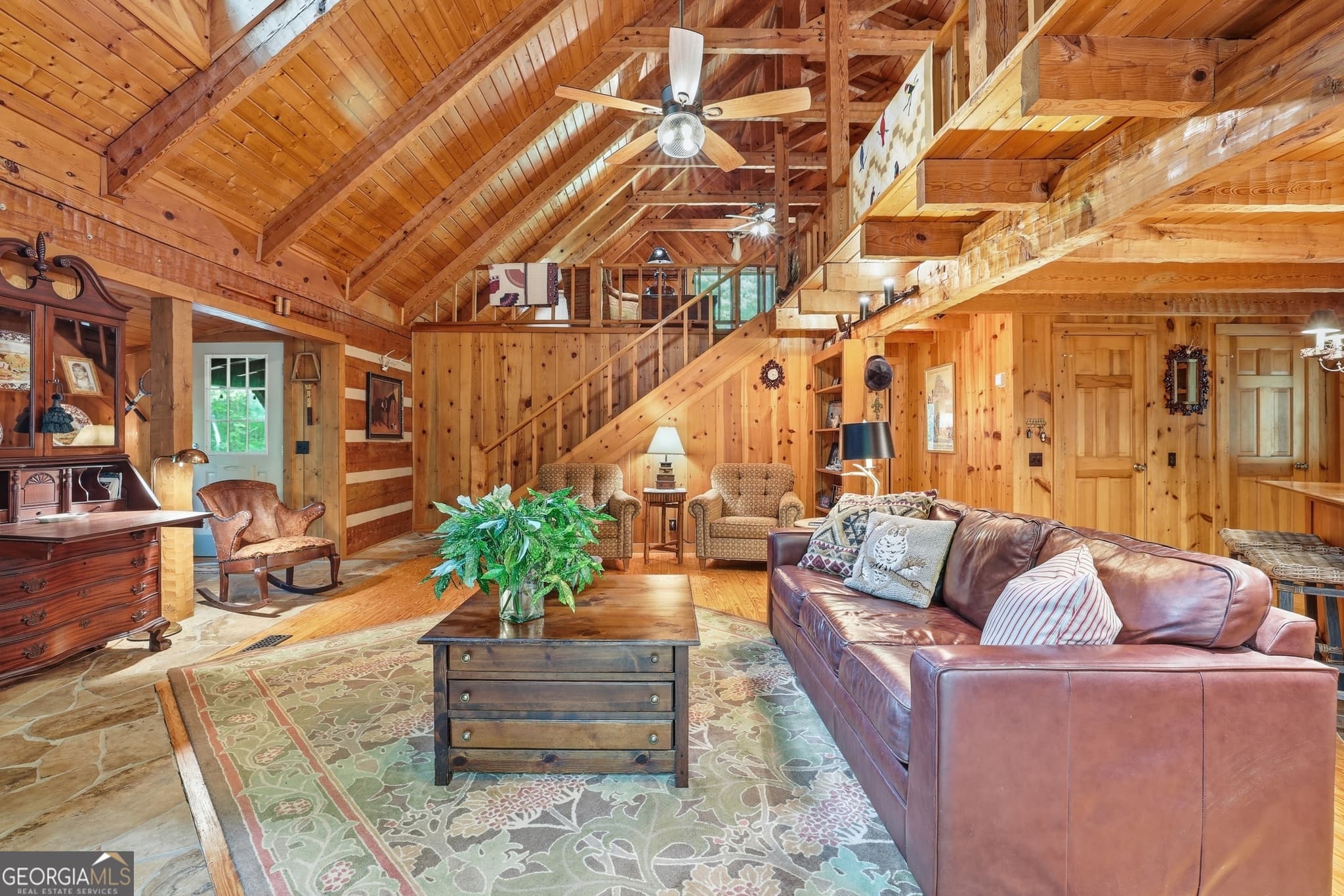 3 bedroom, 2 bathroom, 2,200 sq ft cabin,single family residence for sale at 320 Sweetwater Drive, Clarkesville, GA 30523 — photo 9