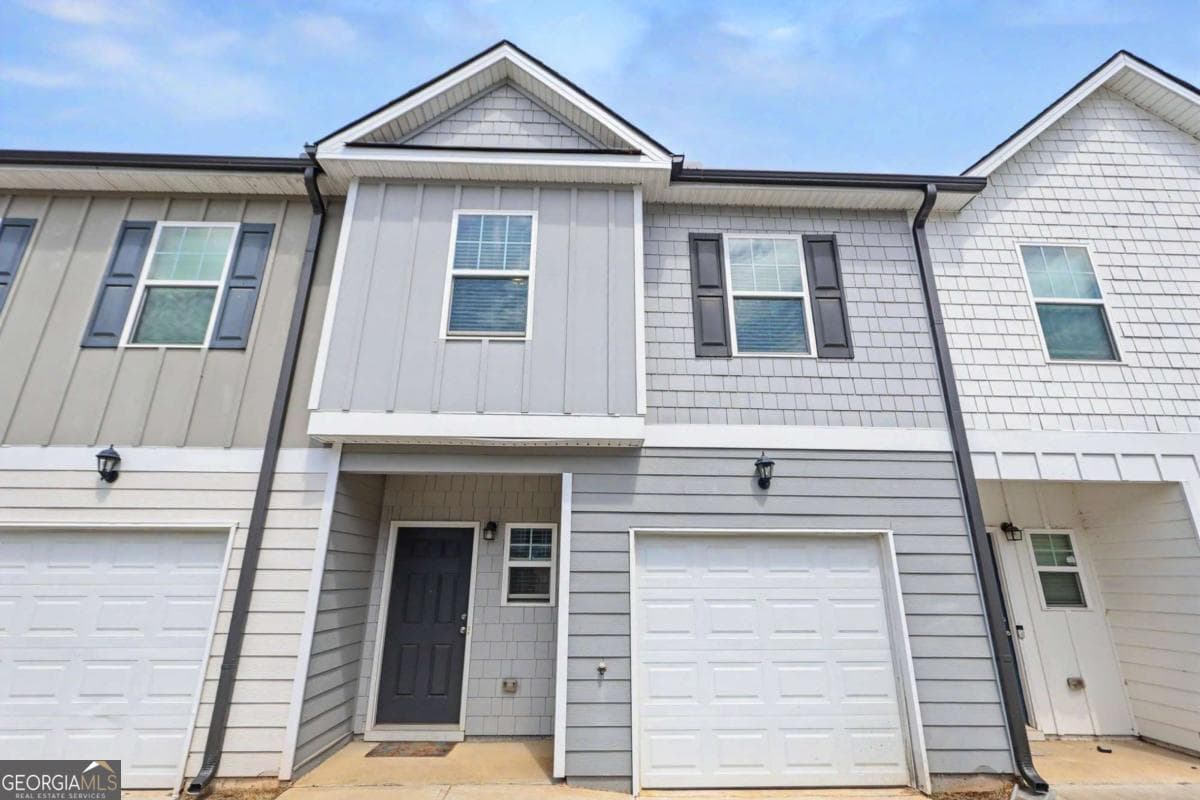 3 bedroom, 2.5 bathroom, 1,880 sq ft townhouse sold at 5106 Lower Elm Street, Atlanta, GA 30349