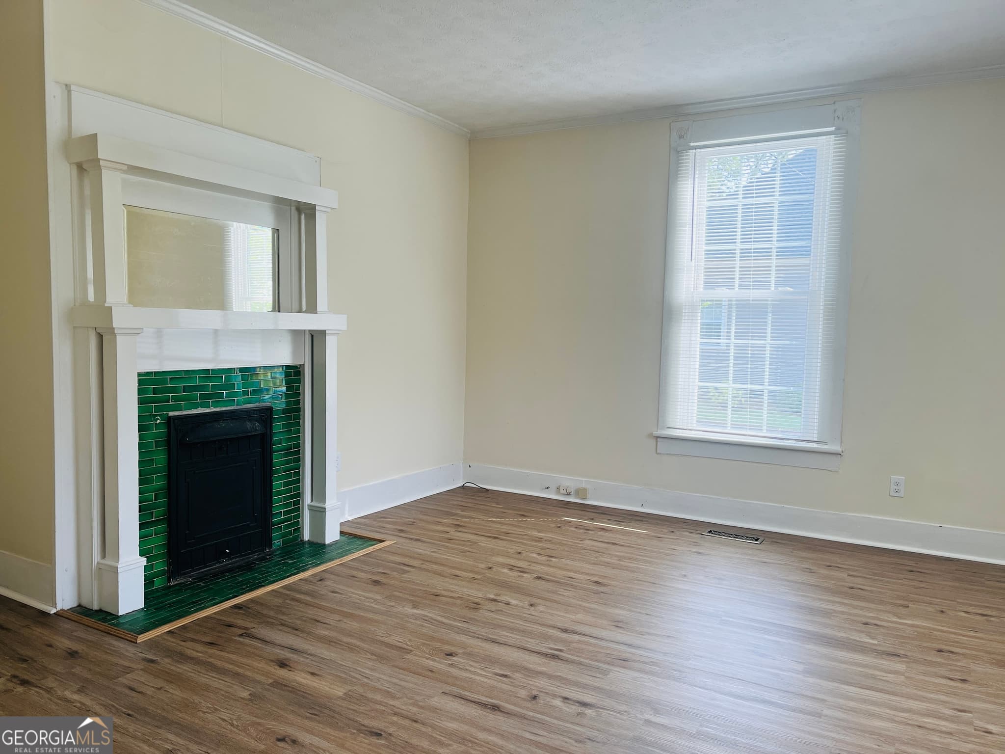 2 bedroom, 1 bathroom, 886 sq ft duplex for rent at 201 Alford Street B, Lagrange, GA 30240 for $995 a month — photo 2
