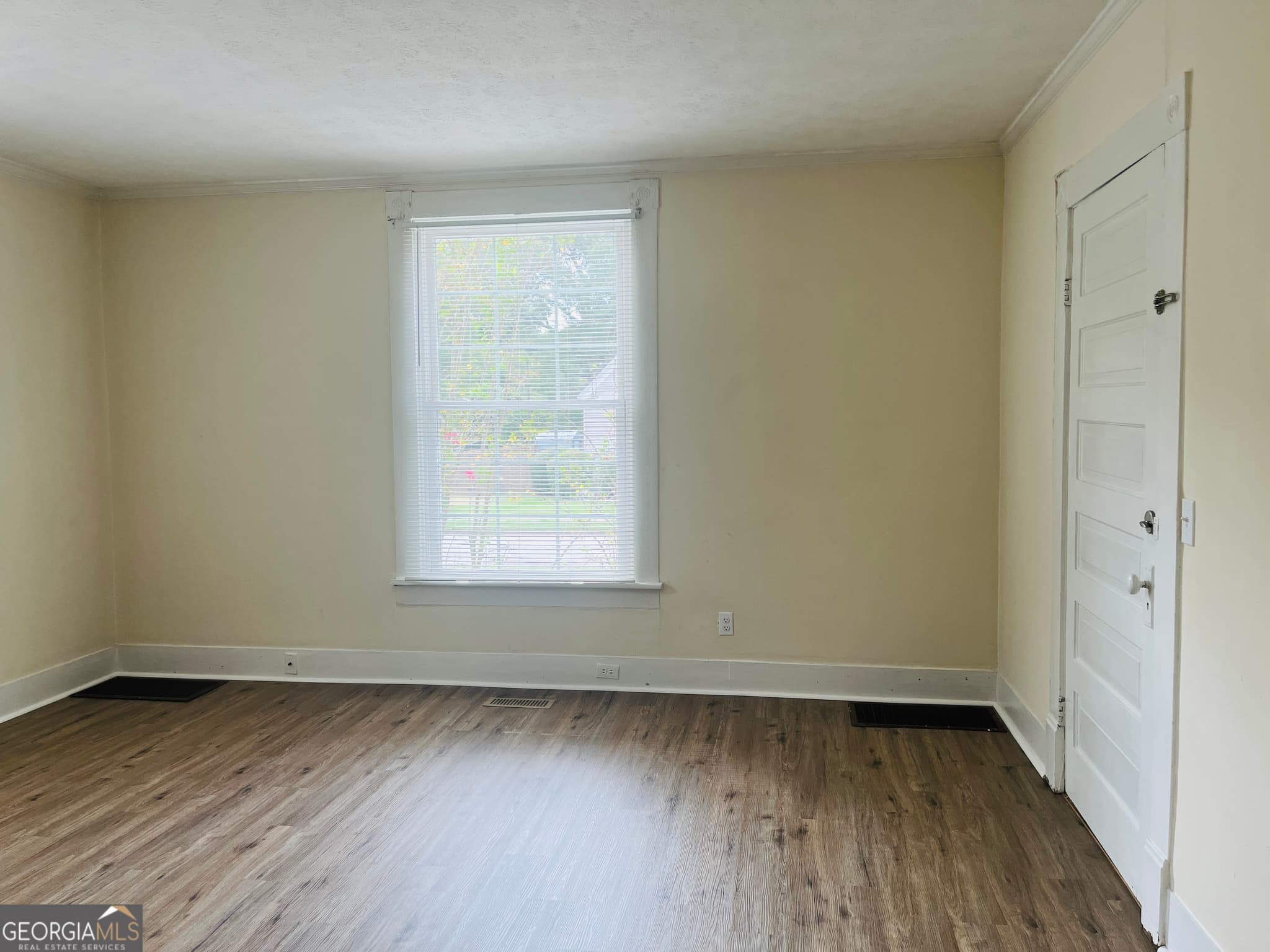 2 bedroom, 1 bathroom, 886 sq ft duplex for rent at 201 Alford Street B, Lagrange, GA 30240 for $995 a month — photo 7