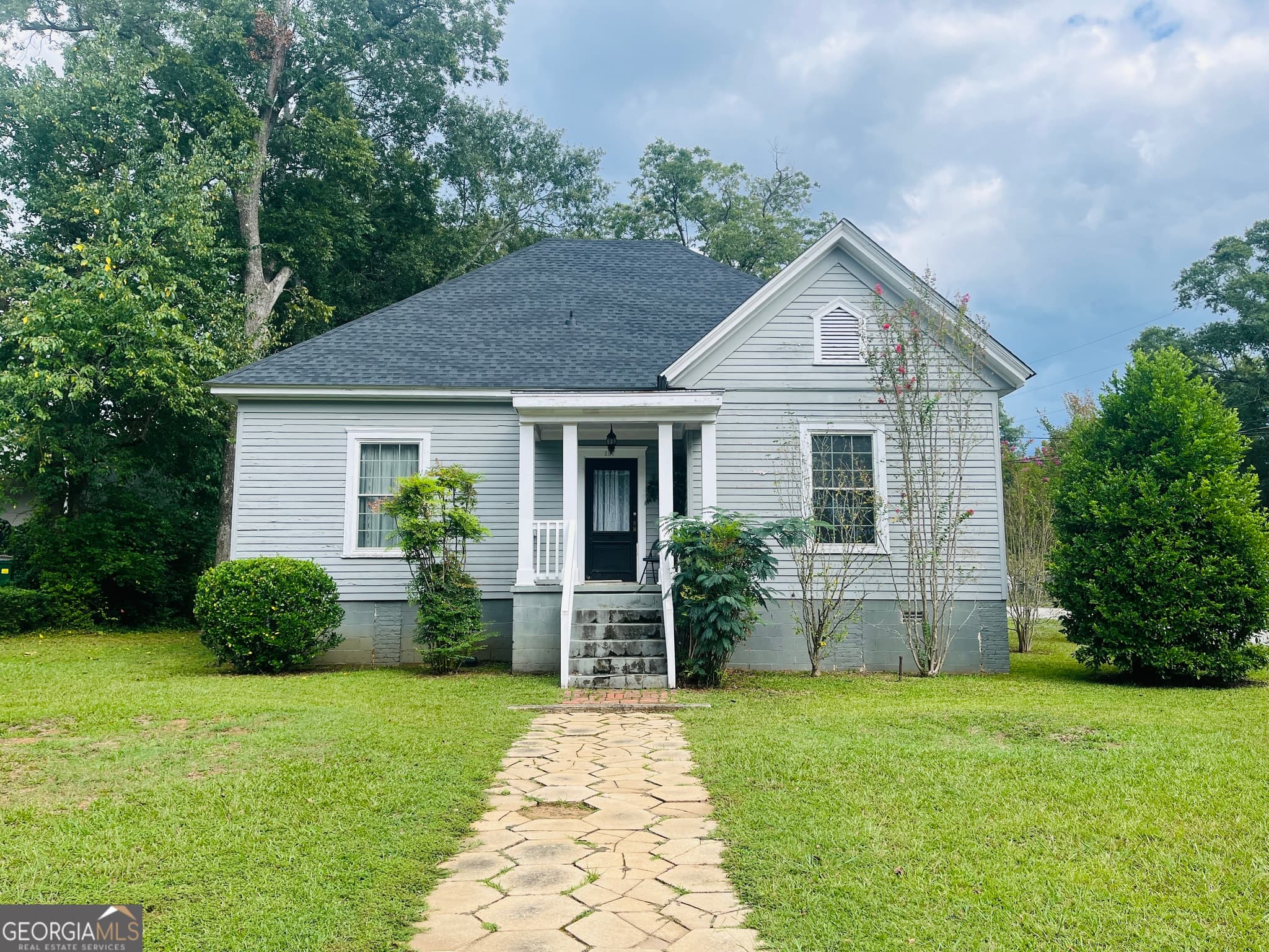 2 bedroom, 1 bathroom, 886 sq ft duplex for rent at 201 Alford Street B, Lagrange, GA 30240 for $995 a month