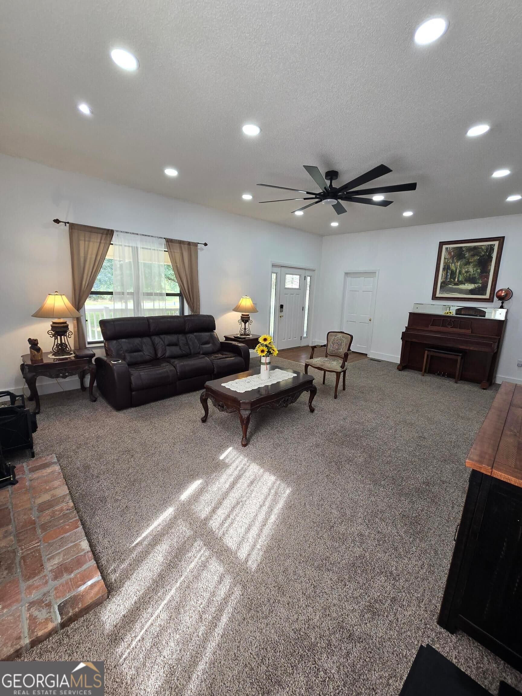 3 bedroom, 2.5 bathroom, 3,048 sq ft single family residence under contract at 1277 Bob Hammond Road, Dublin, GA 31021 — photo 8