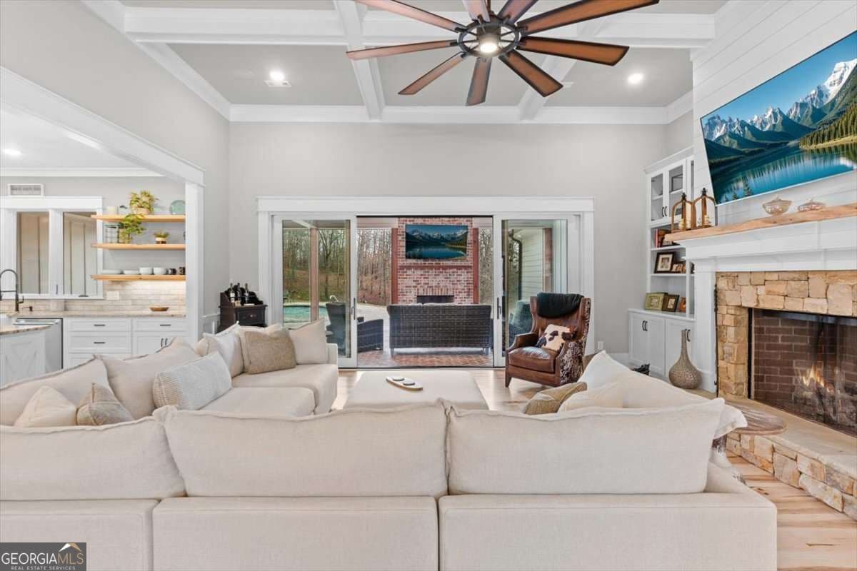 5 bedroom, 6 bathroom, 6,071 sq ft single family residence for sale at 395 Heard Road, Canton, GA 30114 — photo 9