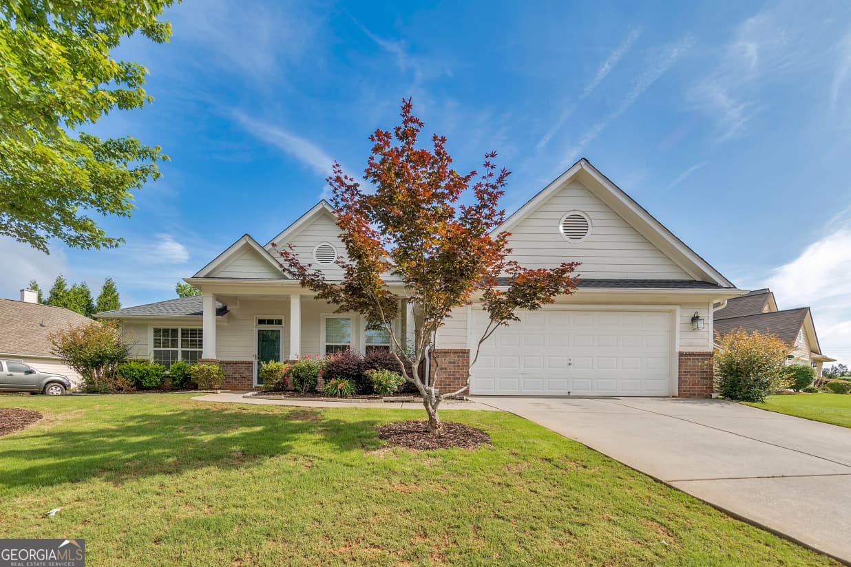 3 bedroom, 2 bathroom, 2,514 sq ft single family residence sold at 124 Cedar Mill Drive, Dallas, GA 30132