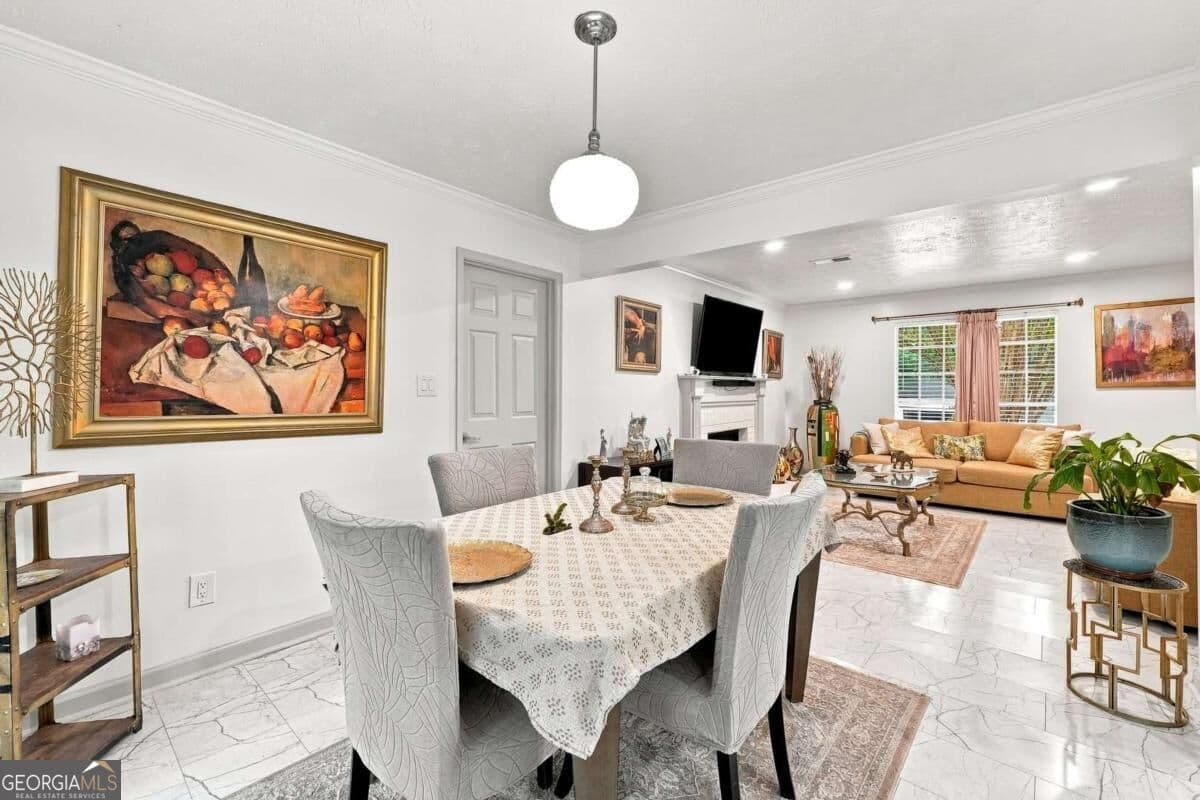 3 bedroom, 2 bathroom, 1,612 sq ft single family residence for sale at 2170 Laurel Mill Way, Roswell, GA 30076 — photo 9