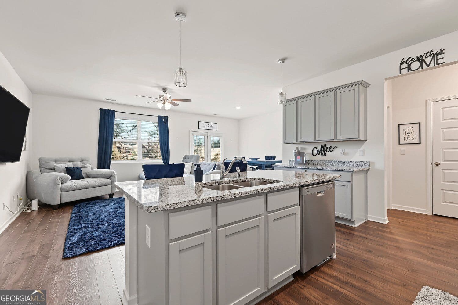 3 bedroom, 2.5 bathroom, 1,926 sq ft townhouse for sale at 102 Hampton Circle, Mcdonough, GA 30253 — photo 9