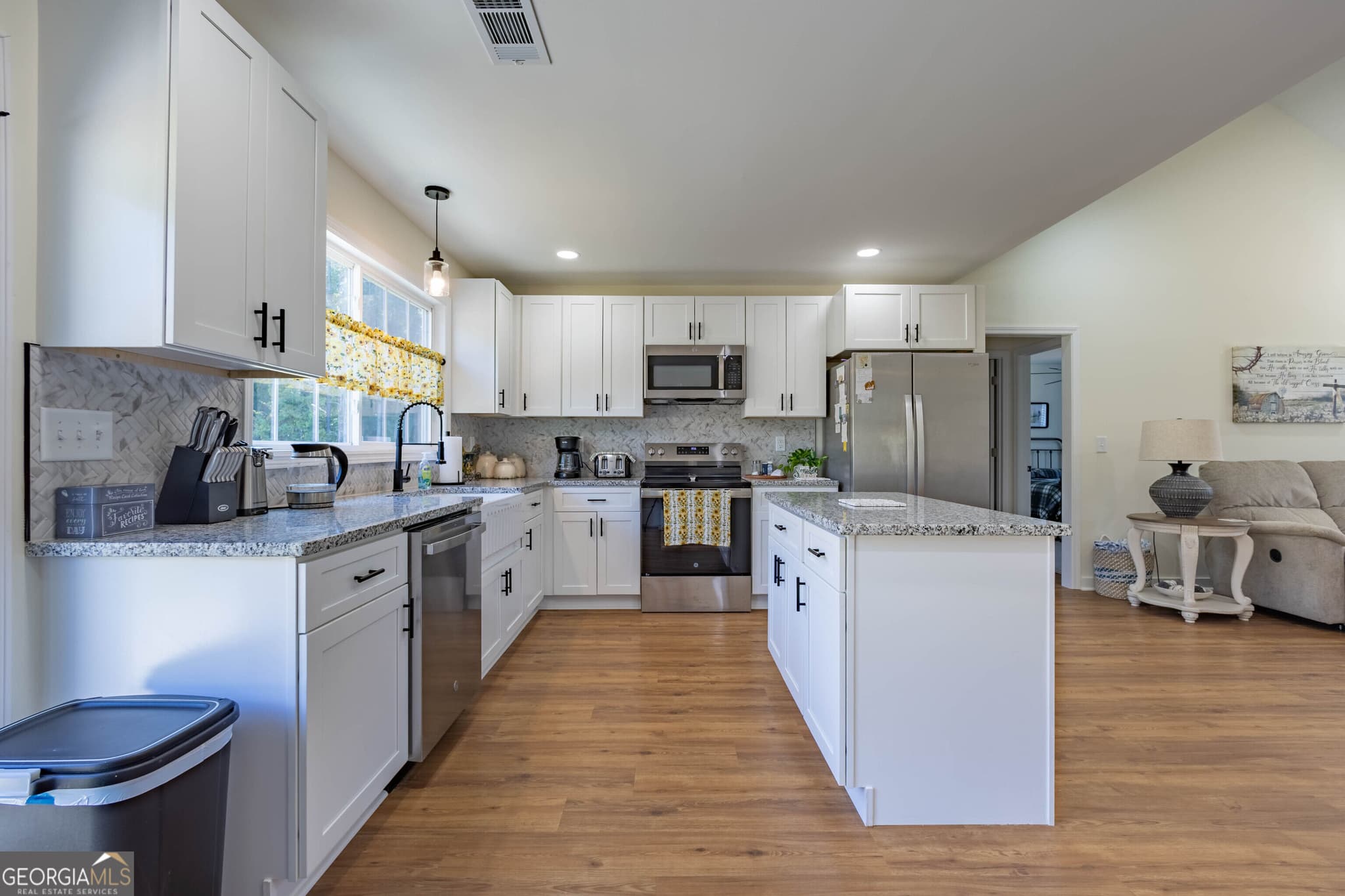 3 bedroom, 2 bathroom, 1,354 sq ft single family residence for sale at 234 County Road 13, Heflin, AL 36264 — photo 8