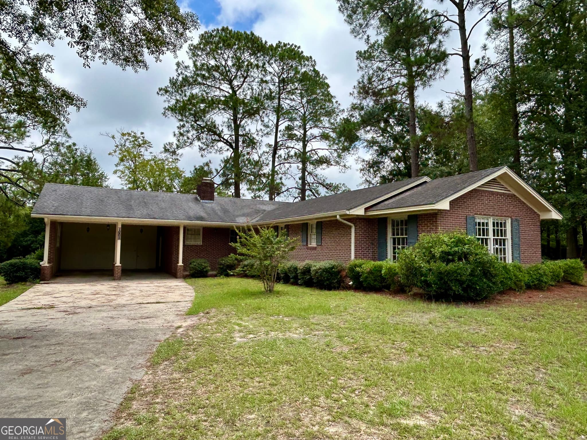 3 bedroom, 2.5 bathroom, 1,962 sq ft single family residence for sale at 1001 Stewart Avenue, Cordele, GA 31015
