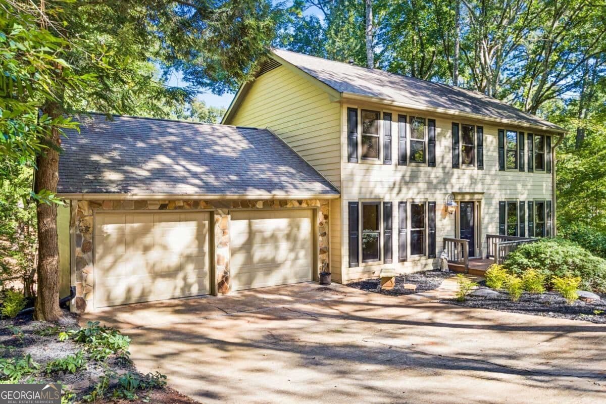4 bedroom, 2.5 bathroom, 2,034 sq ft single family residence for sale at 225 Tallow Box Drive, Roswell, GA 30076 — photo 9