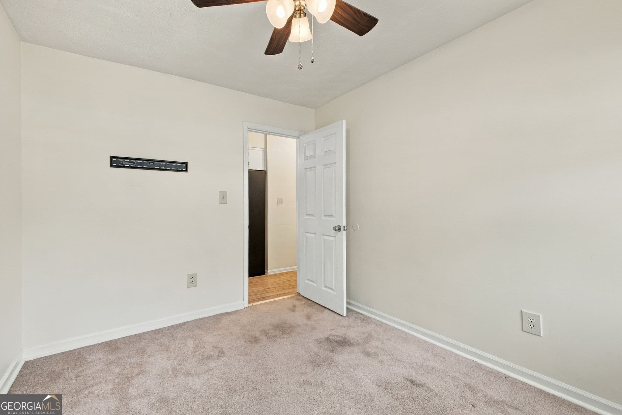 3 bedroom, 1.5 bathroom, 1,125 sq ft single family residence for sale at 18 Glenda Drive, Rome, GA 30165 — photo 7