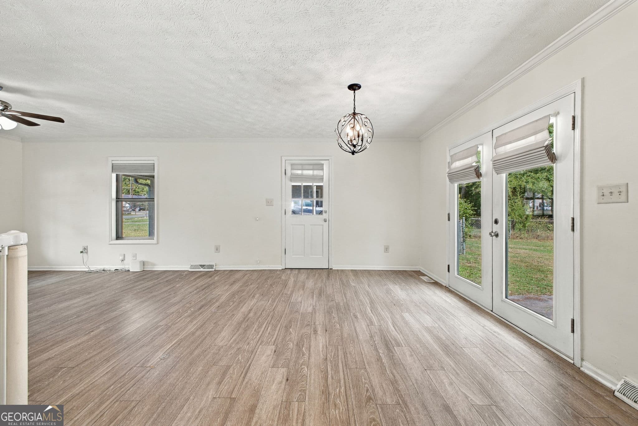 3 bedroom, 1.5 bathroom, 1,125 sq ft single family residence for sale at 18 Glenda Drive, Rome, GA 30165 — photo 3