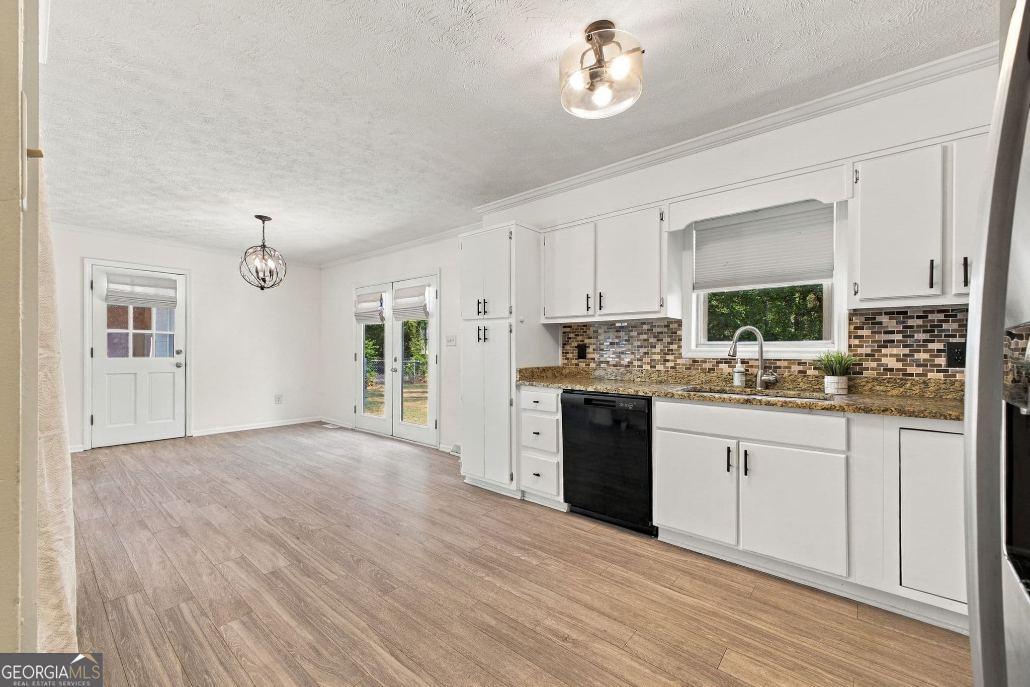 3 bedroom, 1.5 bathroom, 1,125 sq ft single family residence for sale at 18 Glenda Drive, Rome, GA 30165 — photo 4