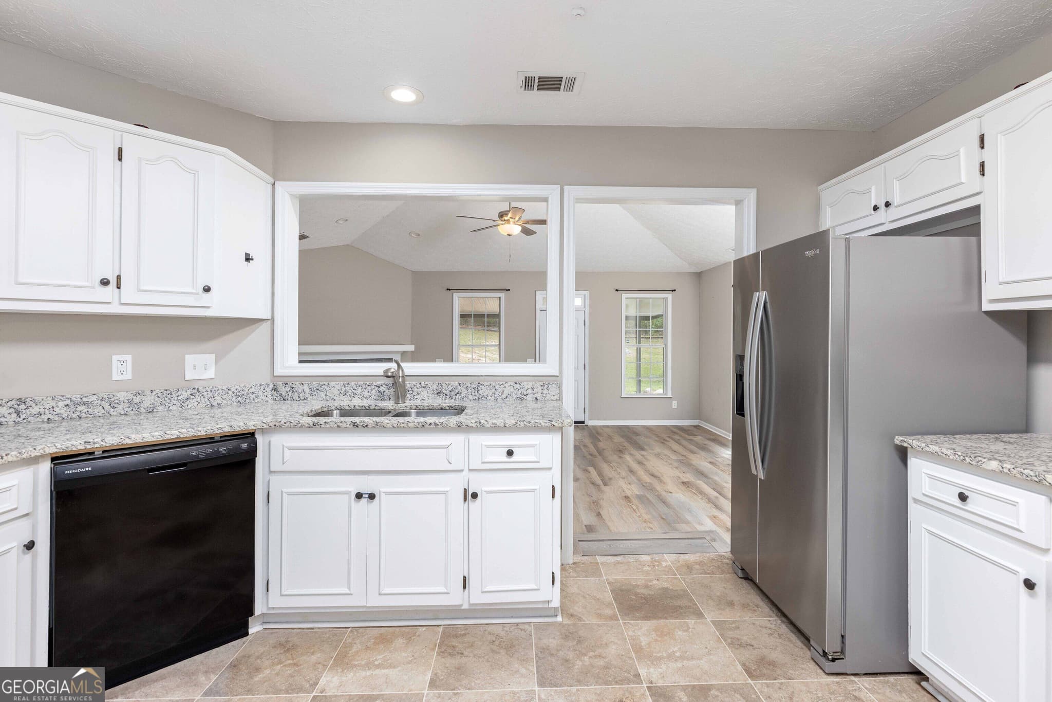 3 bedroom, 2 bathroom, 2,027 sq ft single family residence for sale at 1907 12TH Place, Phenix City, AL 36869 — photo 6