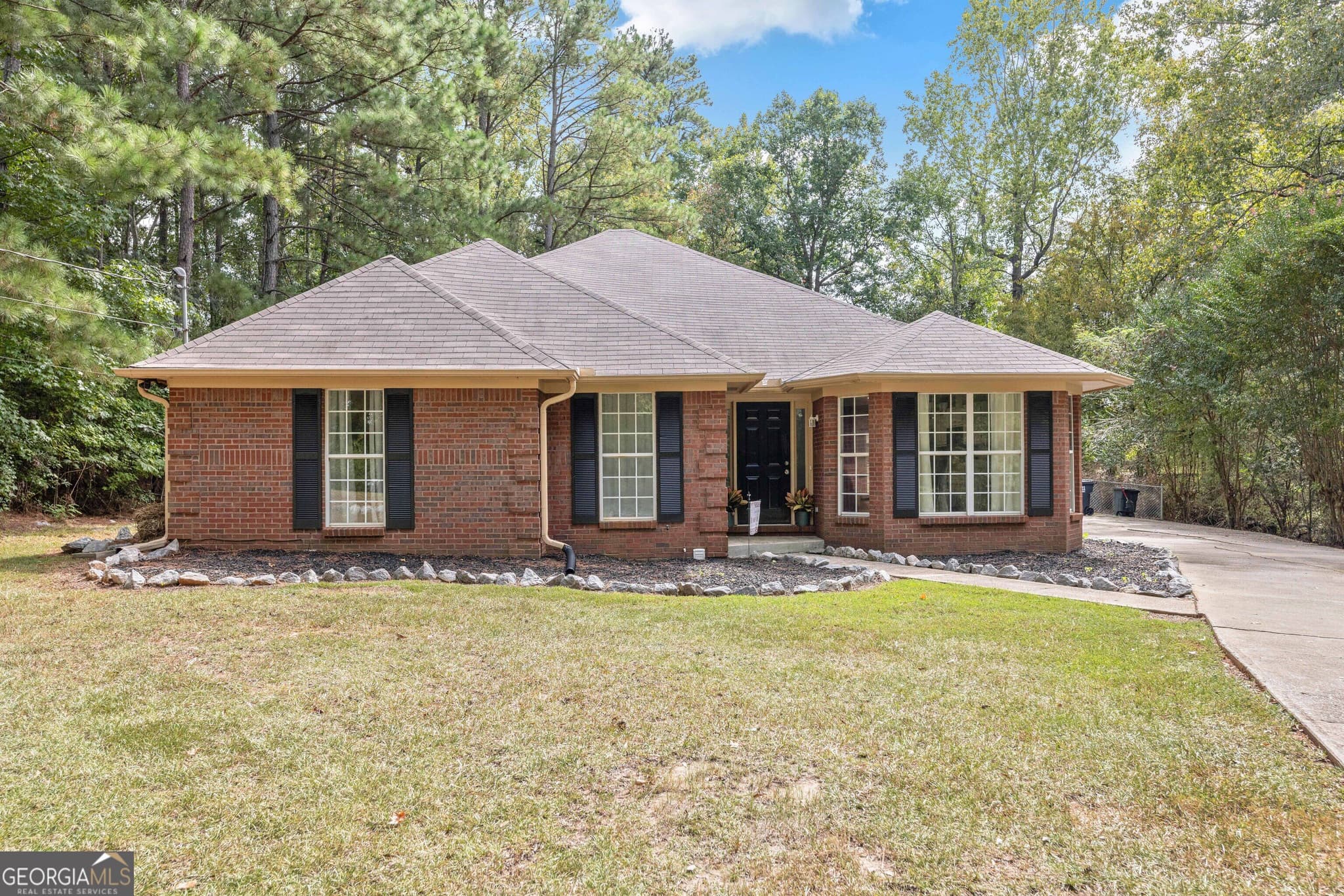 3 bedroom, 2 bathroom, 2,027 sq ft single family residence for sale at 1907 12TH Place, Phenix City, AL 36869