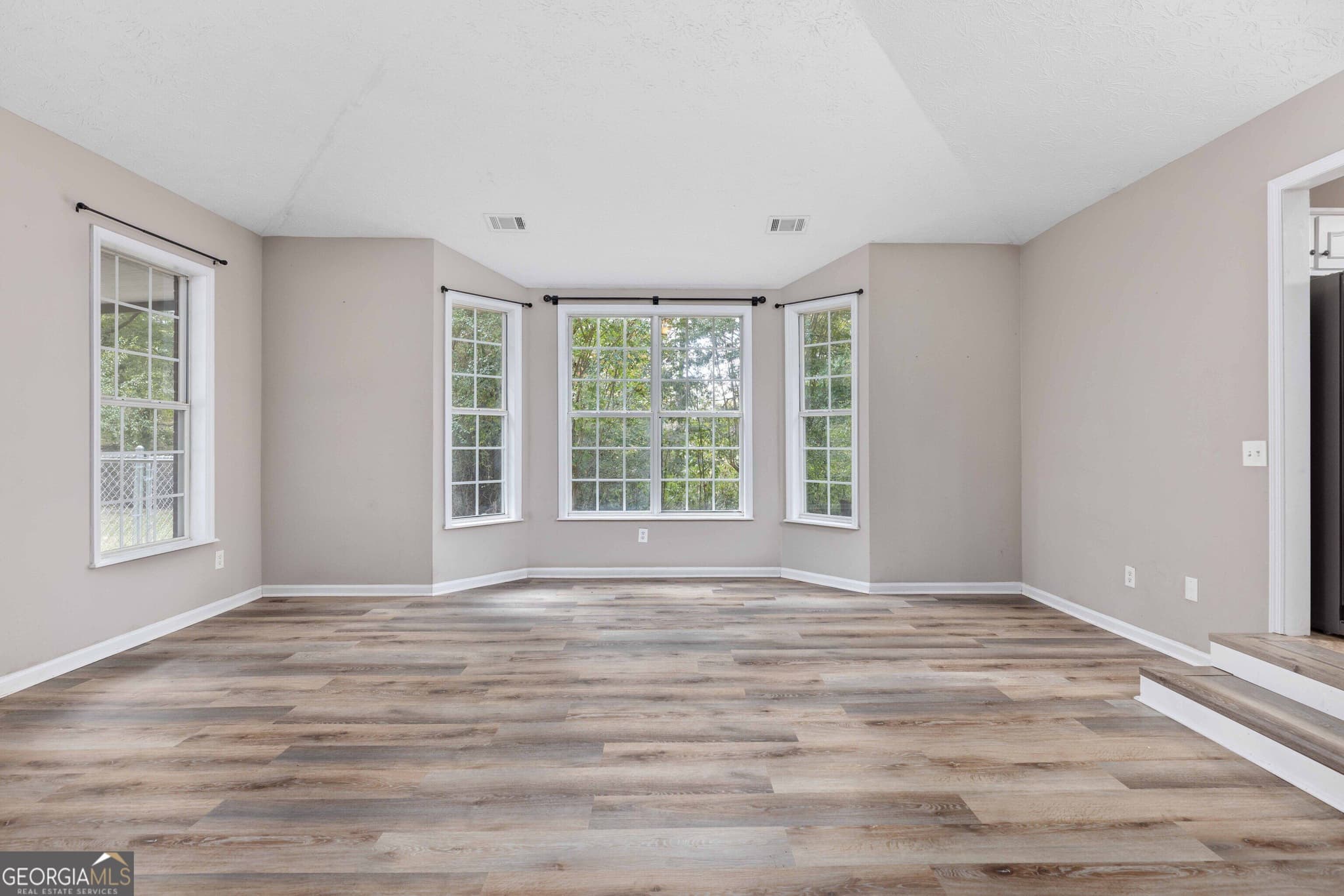 3 bedroom, 2 bathroom, 2,027 sq ft single family residence for sale at 1907 12TH Place, Phenix City, AL 36869 — photo 4