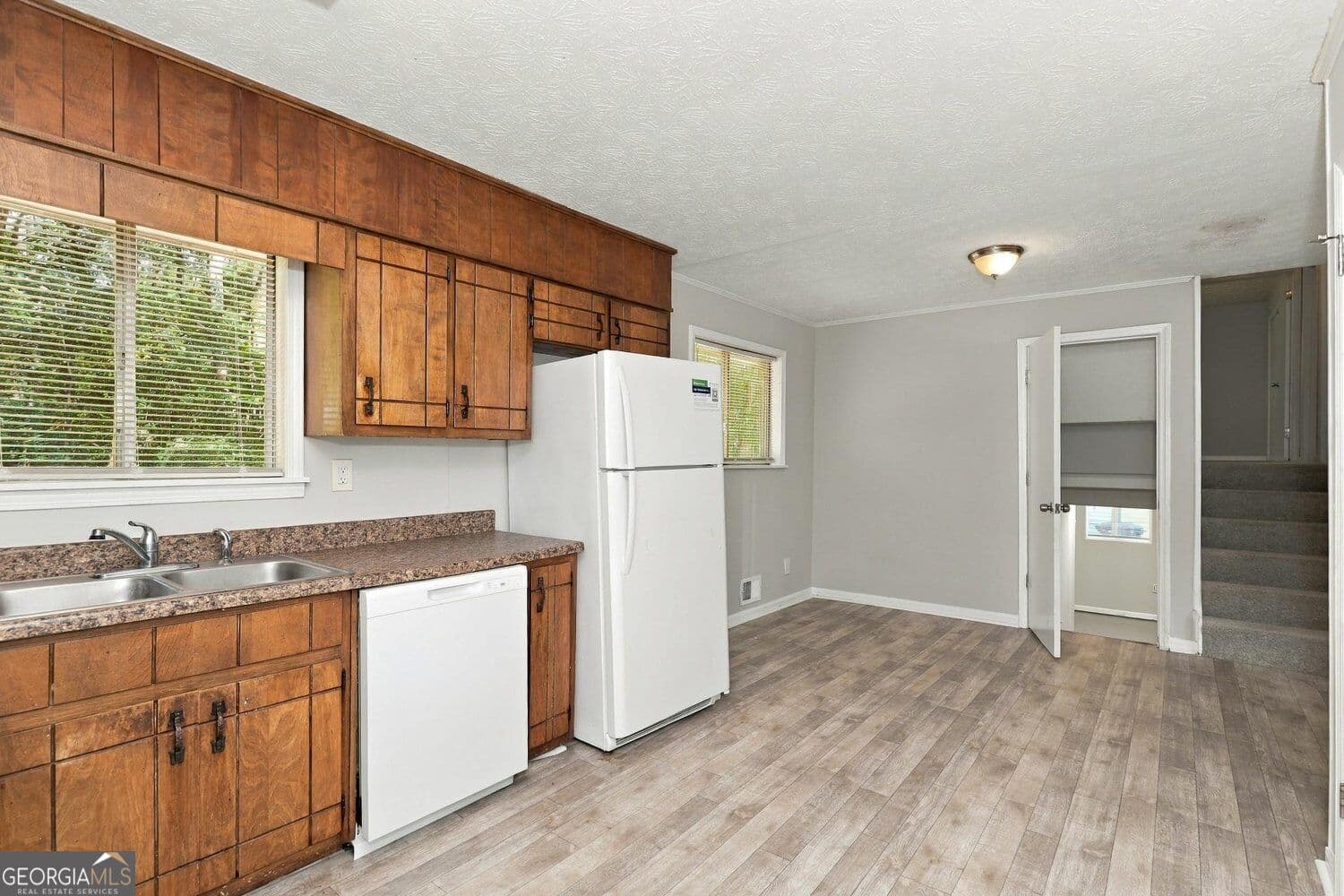 3 bedroom, 2 bathroom, 1,513 sq ft single family residence for sale at 2472 Hartford Drive, Ellenwood, GA 30294 — photo 9