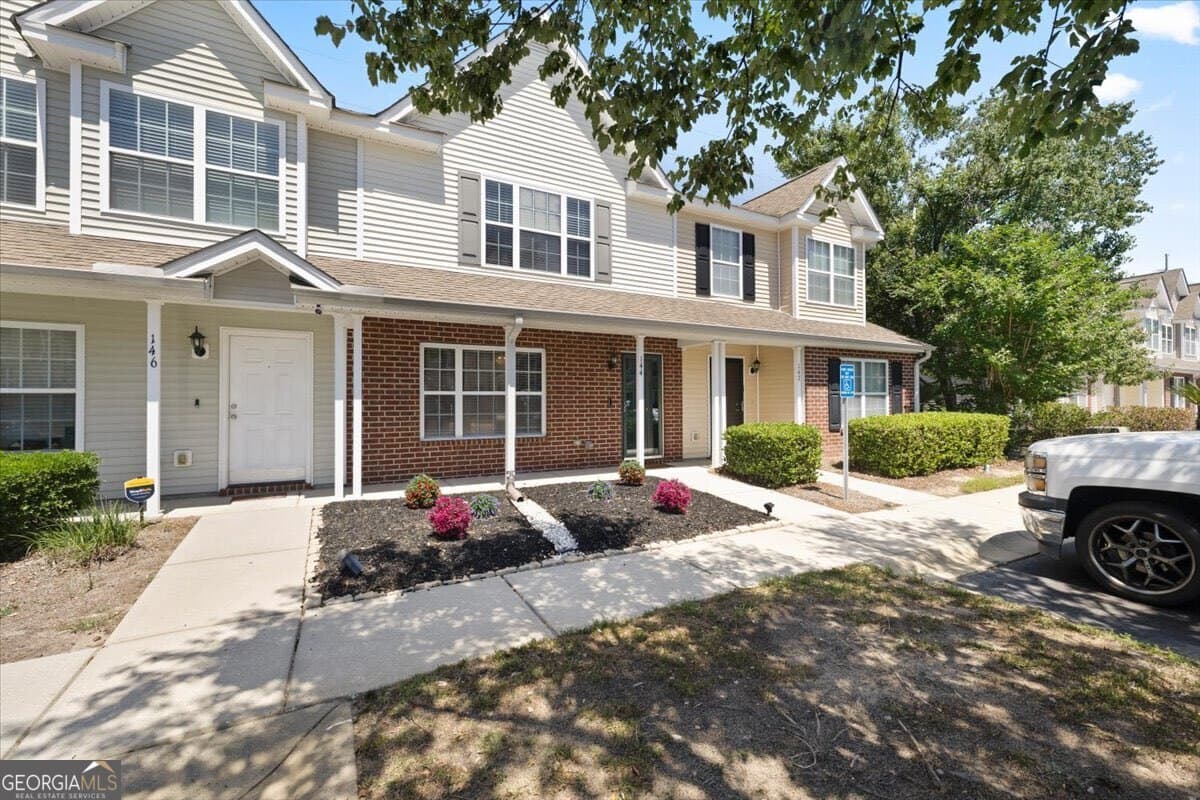 2 bedroom, 2.5 bathroom, 1,268 sq ft townhouse under contract at 144 Sonata Circle, Pooler, GA 31322 — photo 5
