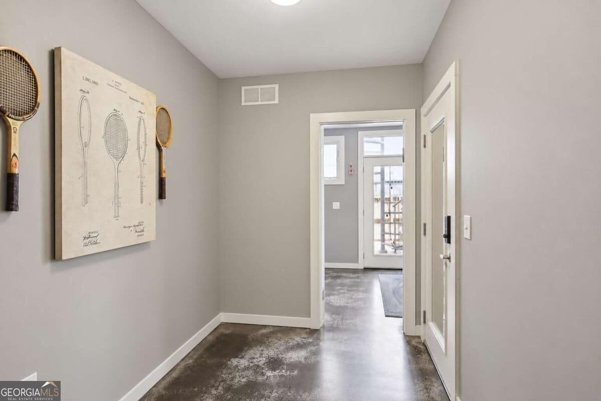 3 bedroom, 2.5 bathroom, 1,806 sq ft loft,townhouse for sale at 1357 Stirling Circle, Atlanta, GA 30318 — photo 8