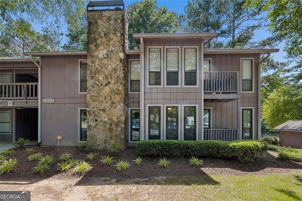 2 bedroom, 2 bathroom, 1,182 sq ft condominium for sale at 3985 Woodridge Way 3985 BUILDING 11, Tucker, GA 30084