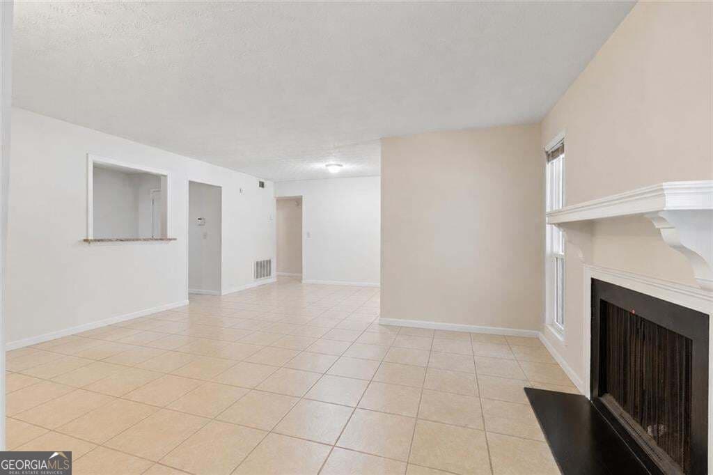 2 bedroom, 2 bathroom, 1,182 sq ft condominium for sale at 3985 Woodridge Way 3985 BUILDING 11, Tucker, GA 30084 — photo 5