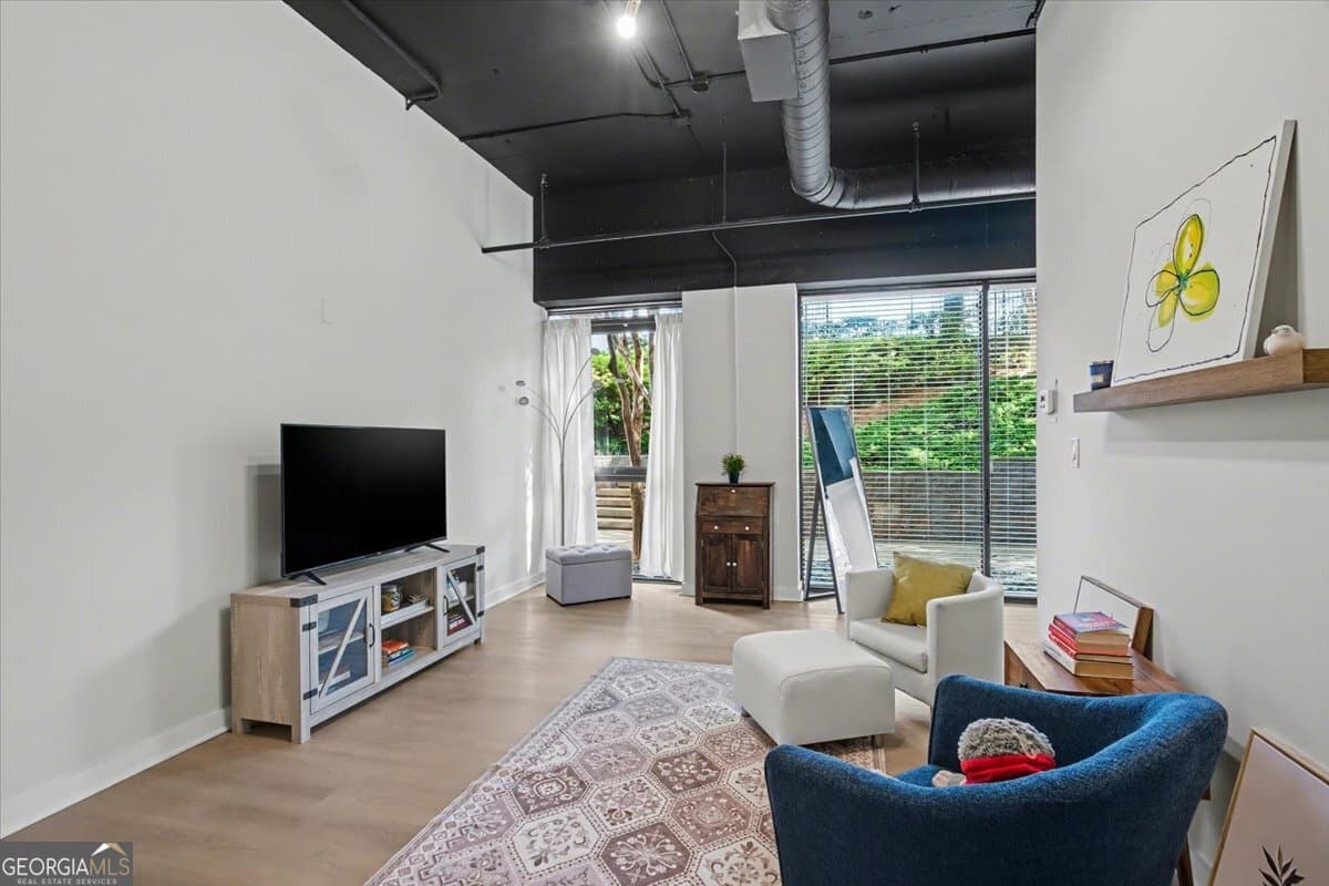 1 bedroom, 1 bathroom, 697 sq ft condominium for sale at 120 Ralph McGill Boulevard 102, Atlanta, GA 30308 — photo 8