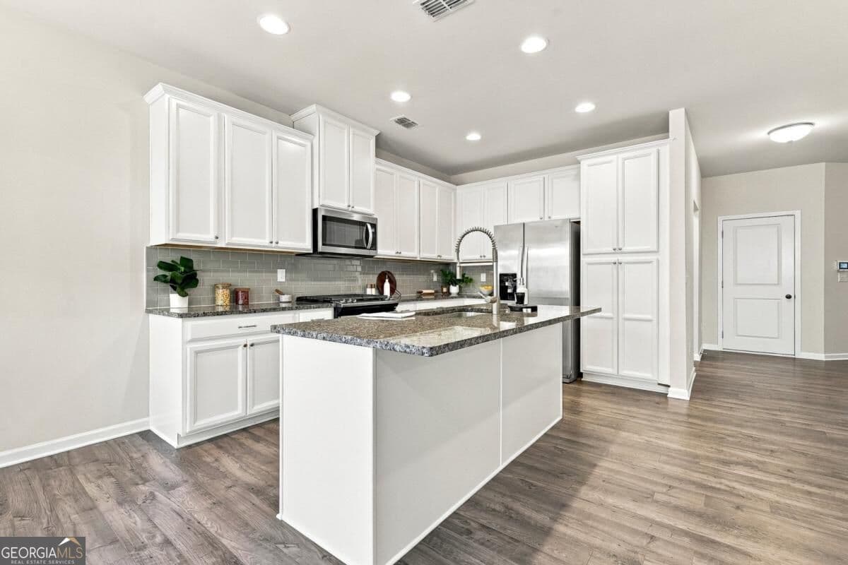 3 bedroom, 2.5 bathroom, 2,036 sq ft townhouse for rent at 1829 Parkades Path, Marietta, GA 30008 for $2,500 a month — photo 10