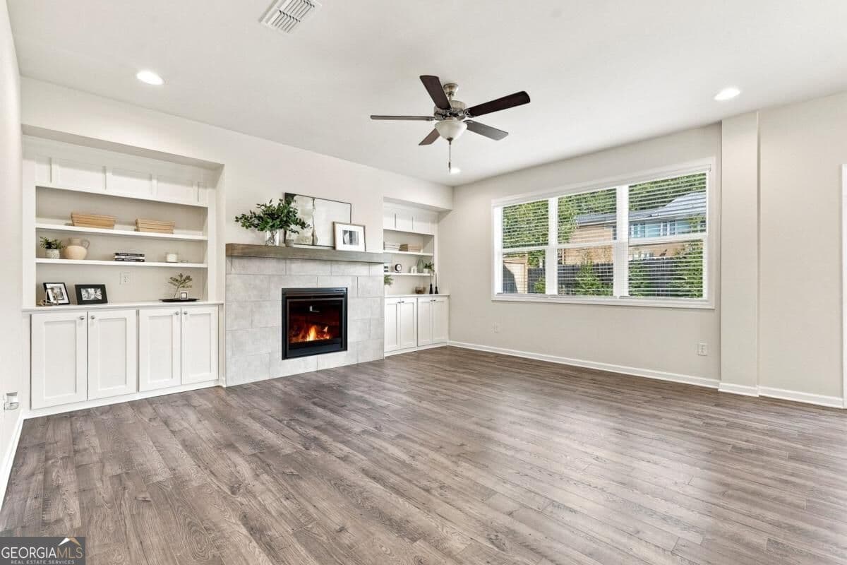 3 bedroom, 2.5 bathroom, 2,036 sq ft townhouse for rent at 1829 Parkades Path, Marietta, GA 30008 for $2,500 a month — photo 4