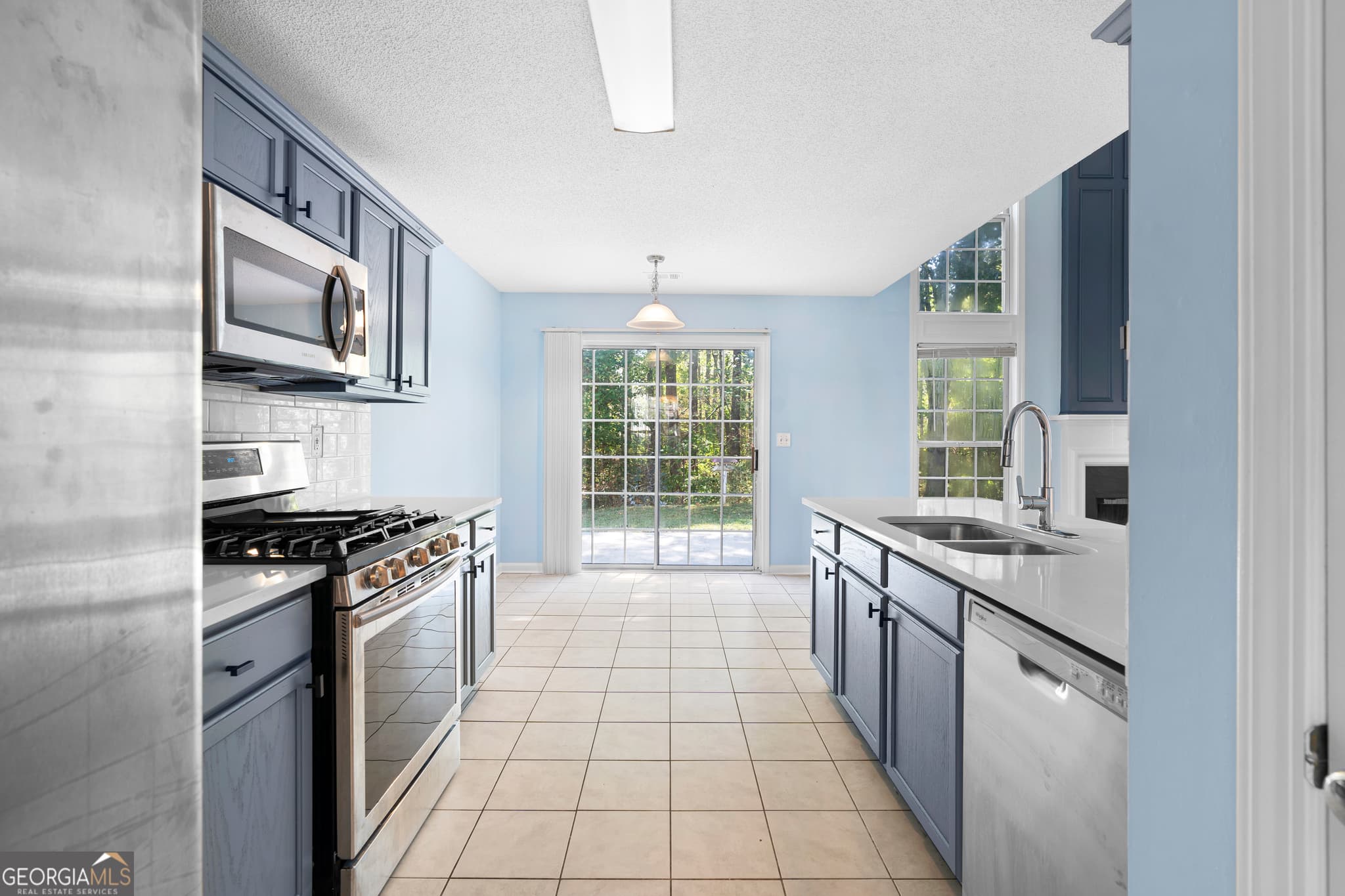 3 bedroom, 2.5 bathroom, 1,889 sq ft single family residence for sale at 3412 Davenport Park Lane, Duluth, GA 30096 — photo 8