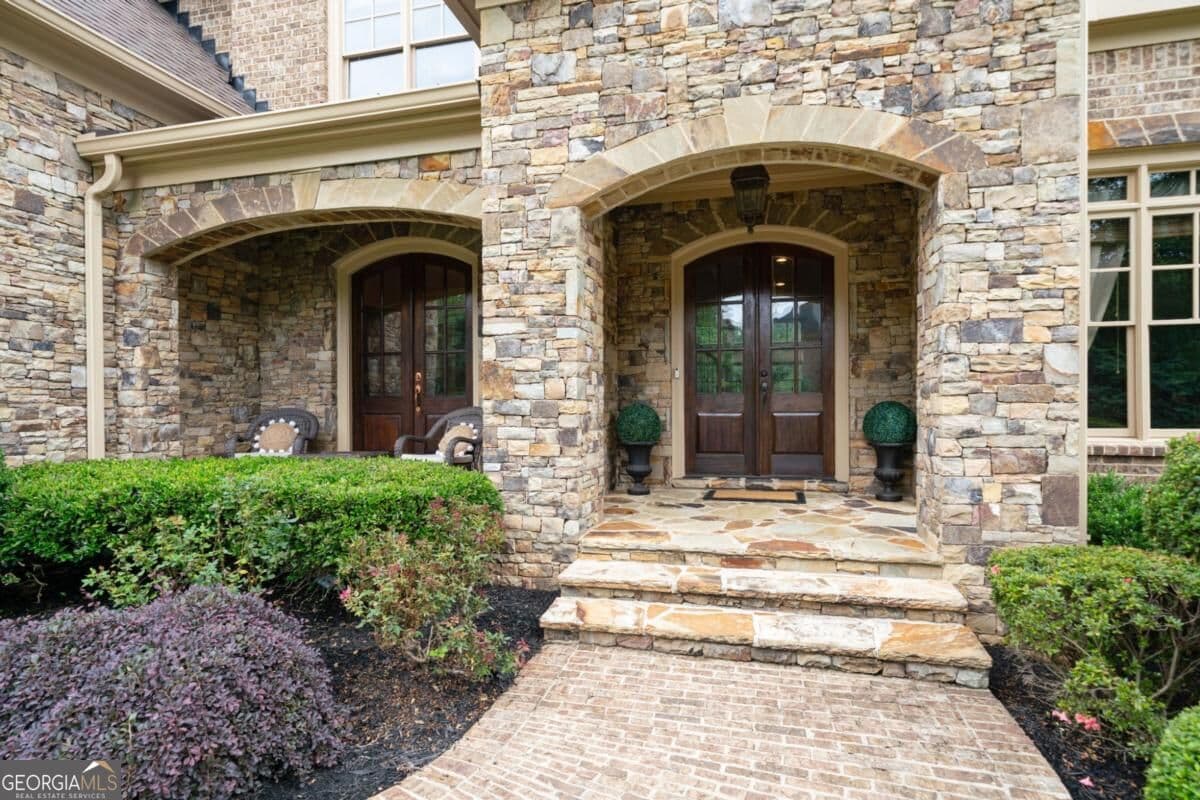 5 bedroom, 5.5 bathroom, 5,828 sq ft single family residence for sale at 1750 Cone Flower Way, Suwanee, GA 30024 — photo 3