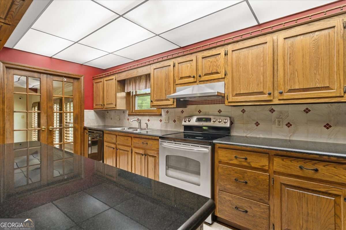 3 bedroom, 3.5 bathroom, 3,985 sq ft single family residence for sale at 295 Craigtown Road, Calhoun, GA 30701 — photo 6