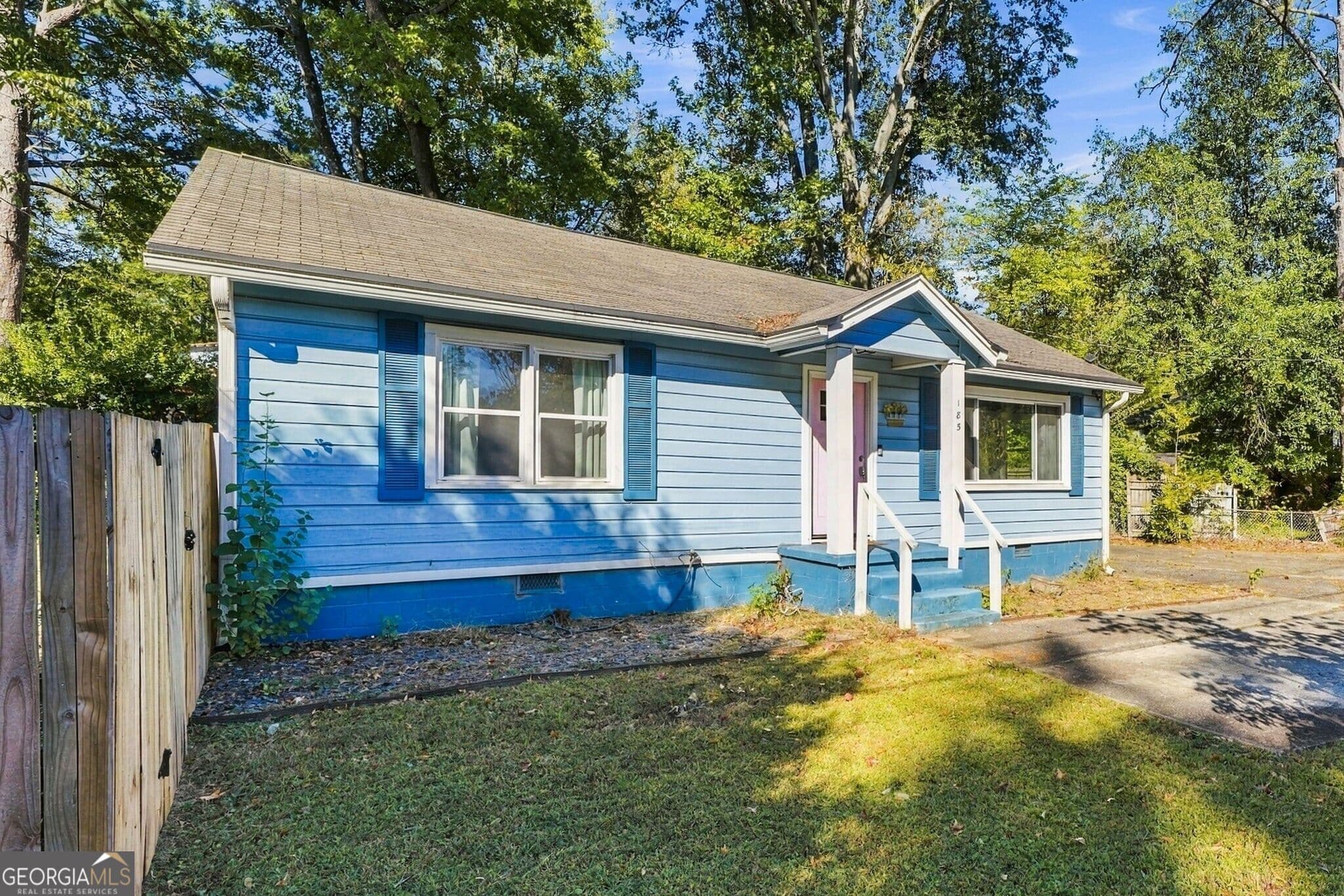 3 bedroom, 1 bathroom, 1,075 sq ft single family residence for sale at 185 Howard Street, Marietta, GA 30060 — photo 3