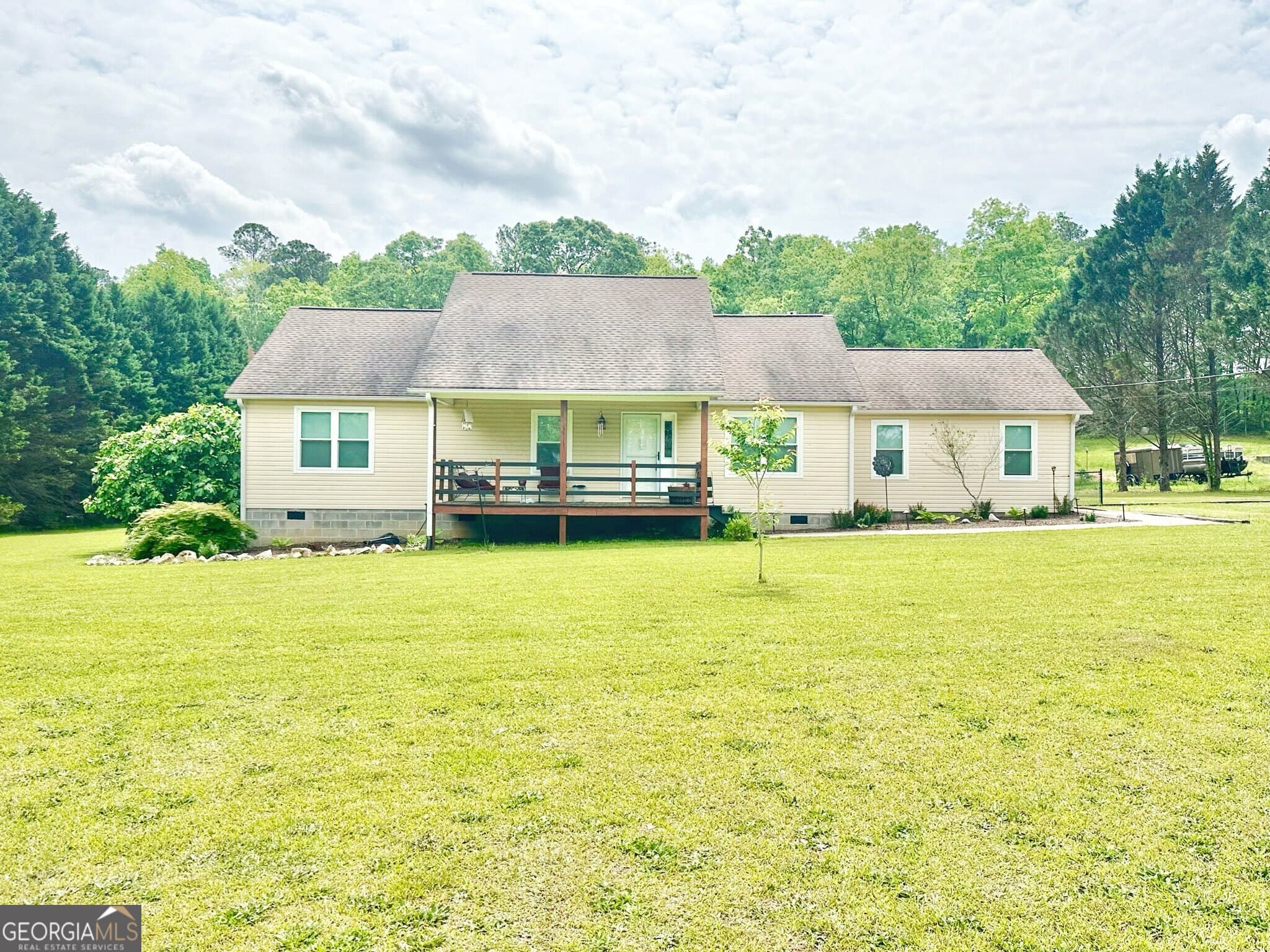3 bedroom, 2 bathroom, 1,881 sq ft single family residence sold at 237 Sandefur Road, Meansville, GA 30256