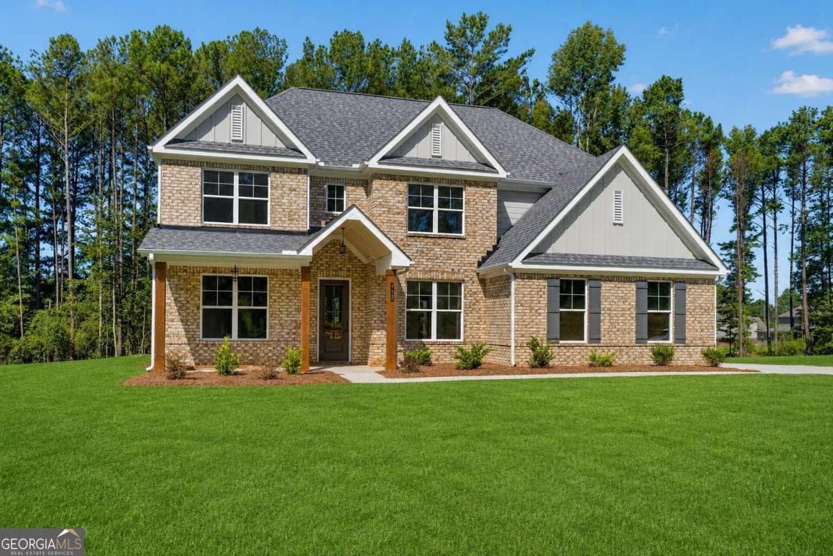 5 bedroom, 3 bathroom, 2,805 sq ft single family residence for sale at 112 Patillo Manor 03, Stockbridge, GA 30281 — photo 3