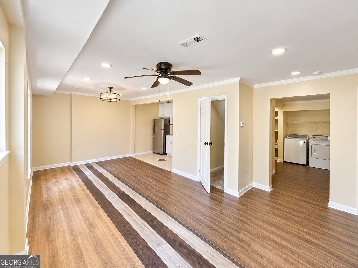 6 bedroom, 3.5 bathroom, 3,151 sq ft single family residence for sale at 3635 Spring Mesa Drive, Snellville, GA 30039 — photo 5