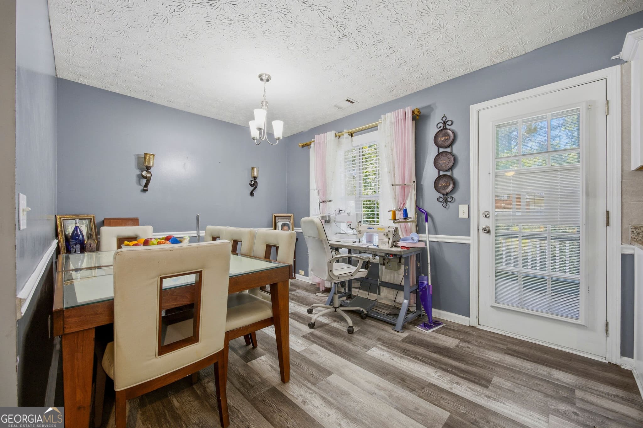 4 bedroom, 3.5 bathroom, 3,024 sq ft single family residence for sale at 595 Castlebrooke Drive, Lawrenceville, GA 30045 — photo 6